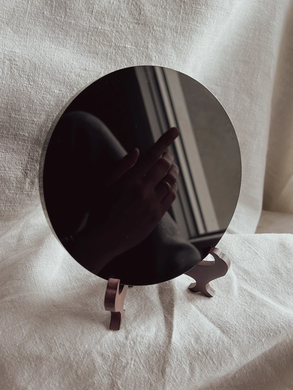 specchio di Ossidiana Nera - strumento d'introspezione